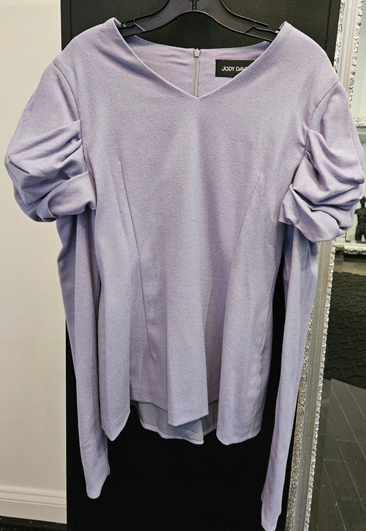 V Neck Puff & Straight Sleeve Wool Top